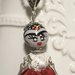 Collana dolls Frida Kahlo, collana con bambolina di ceramica di Deruta, ciondolo Frida Kahlo