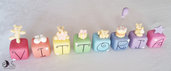 Cake topper cubi con orsetti in scala arcobaleno 8 cubi 8 lettere personalizzati primo compleanno con nome e soggetti a scelta 