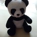 Panda amigurumi a maglia (27 cm)