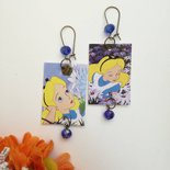 Alice in wonderland orecchini di carta pendenti con perlina viola