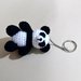 Panda portachiavi amigurumi a maglia (7 cm)
