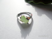 anello pietra opale occhio di gatto verde in metallo su misura 