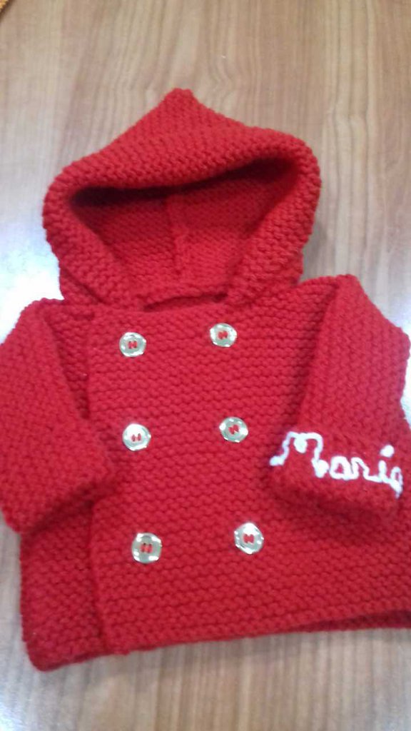 Abbigliamento Abbigliamento unisex bimbi Maglioni all'incirca 9/12m Cardigan rosso a maglia rossa del bambino con finiture bianche personalizzato con nome o parola ricamato sul retro 