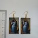 Francesco Hayez orecchini di carta pendenti con ciondolo a forma di rettangolo e immagine dedicata a "il bacio" di Hayez
