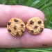 Orecchini biscotto al cioccolato grandi - Orecchini a lobo cookie - Miniature in pasta polimerica - Biscotto con gocce di cioccolato fimo 