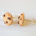 Orecchini Cookies con goccie di cioccolato - Orecchini a lobo biscotti in miniatura - Orecchini artigianali 