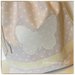 Sacchetto asilo in cotone color tortora a pois bianchi con farfalla bianca applicata e busta coordinata 