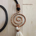 Collana spirale in rame martellato wire e nappa