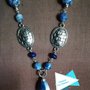 Collana lunga a V con sodalite blu e radice di zaffiro