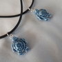 Due collane con tartaruga azzurra