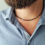 Collana uomo artigianale e sottile, con pietre di ematite e rubino. Fatto a mano in Italia