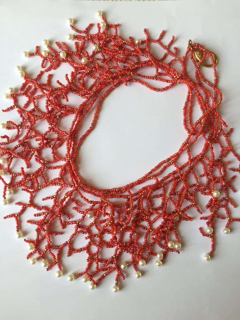 Collana rossa tipo corallo