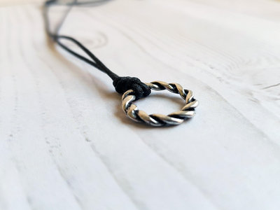 COOLSTEELANDBEYOND Collana Retrò Uomo/Donna Con Doppio Cerchio Aperto E Perlina - Ciondolo In Lega, Cordino In Pelle Regolabile 43-86cm