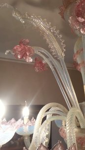 Foglia o fiore, in vetro opalino e rosa, pezzo di ricambio o sostituzioni per lampadari di Venini, Mazzega, Vistosi, Artemide, Maria Teresa, , in vetro soffiato di Murano