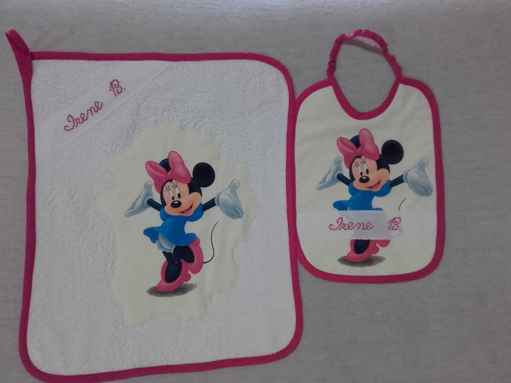 Set 2 Salviette Asilo Personalizzate Con Nome Ricamato - Spugna Di Cotone Con Appendino (02 Panna) - 4