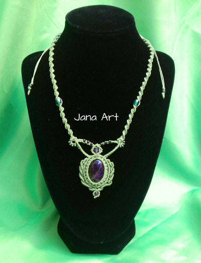 Collana per la Cristalloterapia: Ametista Collana per la Cristalloterapia: Ametista