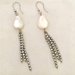 Orecchini artigianali in argento con perle barocche,orecchini lunghi,pendenti con ematite,orecchini grigi,orecchini perle lunghi 
