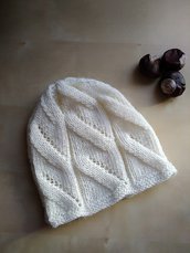 Berretto in lana donna panna ai ferri con trecce cappello inverno bianco