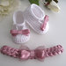Set coordinato neonata scarpine uncinetto cotone bianco / fascetta raso rosa antico