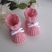 Scarpine scarpette stivaletti neonata uncinetto color rosa fiocco bianco fatte a mano lana merino idea regalo corredino nascita cerimonia battesimo handmade crochet  