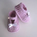 Coordinato cappellino scarpine neonata uncinetto lana merino color lilla fatto a mano idea regalo corredino nascita battesimo cerimonia handmade crochet  