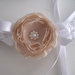Set coordinato scarpine fascetta per capelli neonata uncinetto bianco fiore beige chiaro fatto a mano idea regalo nascita cerimonia battesimo cotone handmade crochet