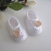 Scarpine neonata uncinetto bianche fiore beige chiaro fatte a mano cerimonia nascita battesimo idea regalo cotone handmade crochet