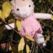 Sheep-Pecora in lana realizzato a maglia.Imbottitura in kapok.Abito rosa in pura lana incluso 