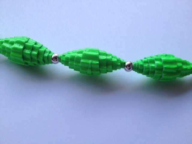 Collana cordino verde con perle e rondelle - Gioielli - Collane - d Collana cordino verde con perle e rondelle - Gioielli - Collane - d