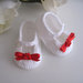 Set coordinato neonata scarpe scarpine fascia fascetta per capelli di colore bianco / rosso fatto a mano idea regalo nascita cerimonia battesimo cotone raso handmade crochet uncinetto