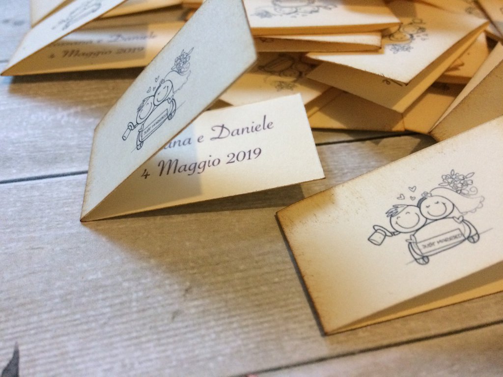 Bigliettini matrimonio confetti bomboniera sposini cartoncino avori ...