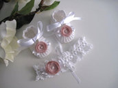 Set scarpine+fascetta bianco/fiore rosa antico neonata uncinetto