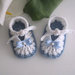 Scarpine bianco/azzurro neonato battesimo cerimonia nascita cotone all'uncinetto