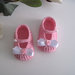Set coordinato rosa bavaglino/scarpine neonata uncinetto