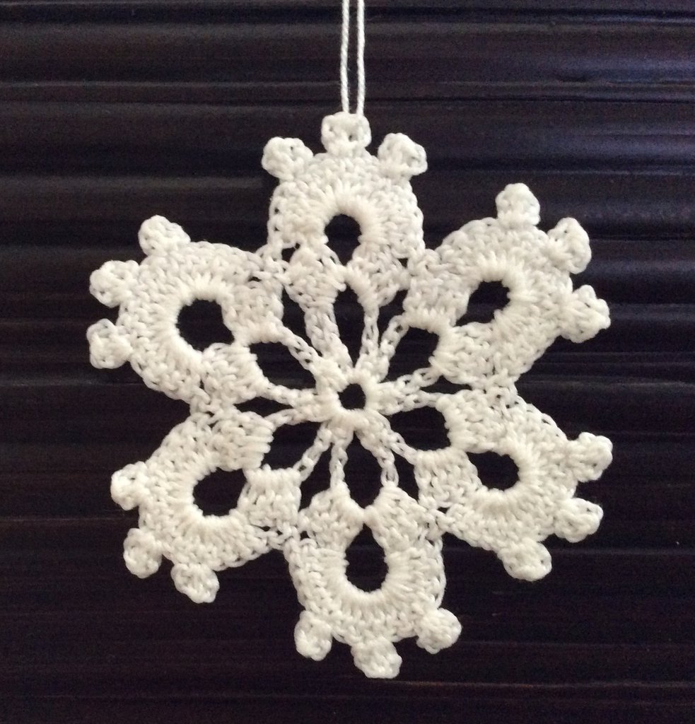 Ornamenti Di Natale Con I Fiocchi Di Neve Fotografia Stock - Immagine