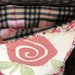 Quillow - cuscino che si trasforma in coperta di pile - Cuscino con rosa rosa
