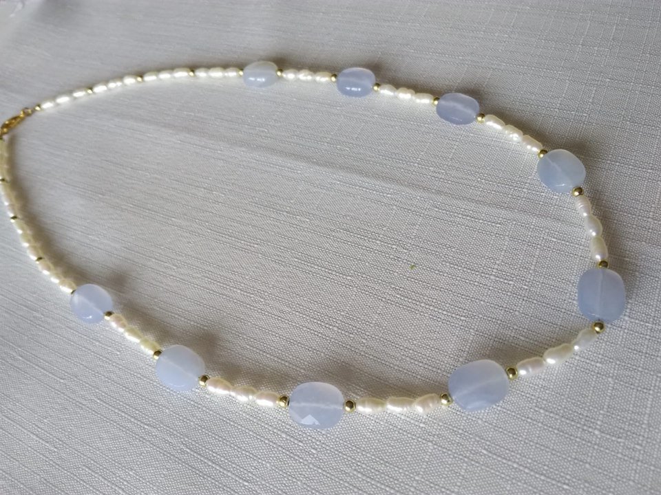 collana con pietre dure e perle di fiume - Gioielli - Collane - di