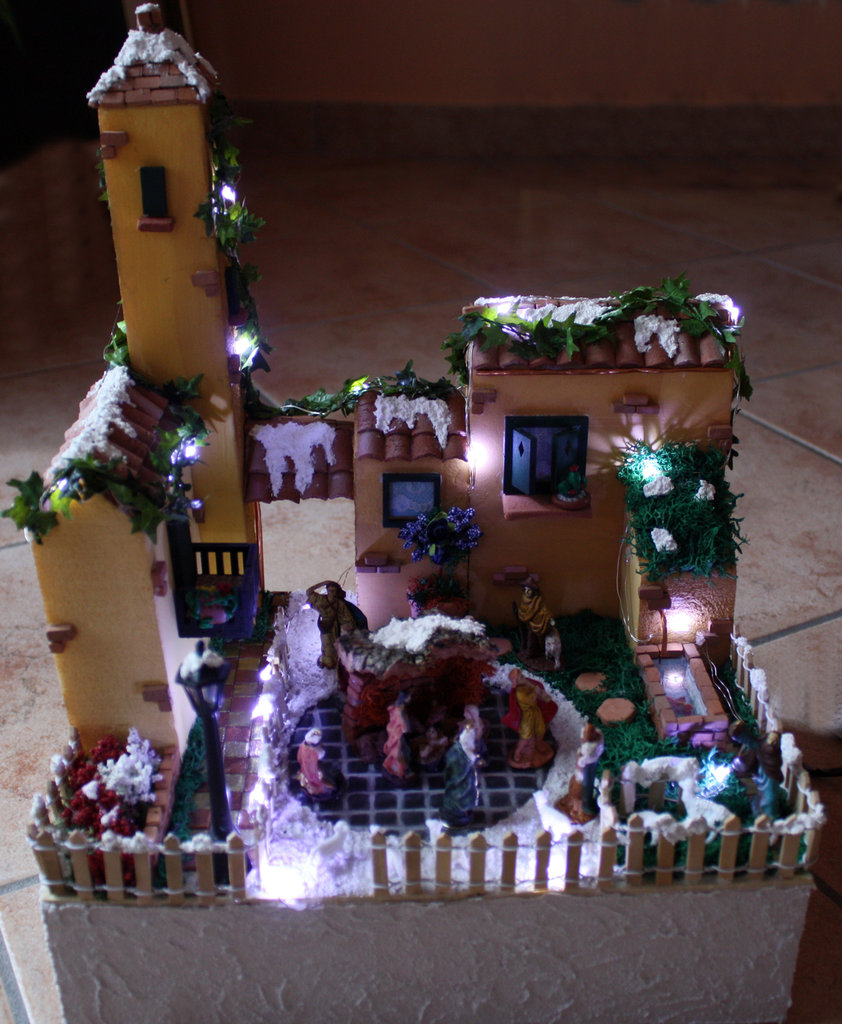 Personaggi Presepe In Movimento Usati
