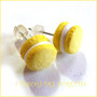 Orecchini " French macaroon giallo limone " macaron fimo cernit premo idea regalo dolcetti miniatura cibo biscotto  pasticcino bambina 