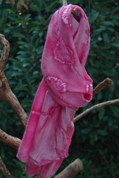 sciarpa in pura seta habotai tinta a mano con colori naturali