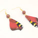 Orecchini pendenti con ali di farfalla Vanessa in pasta di mais/porcellana fredda modellate e dipinte a mano, componenti in acciaio dorato
