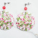 Maxi orecchini in legno con fantasia floreale e perle di agata rosa