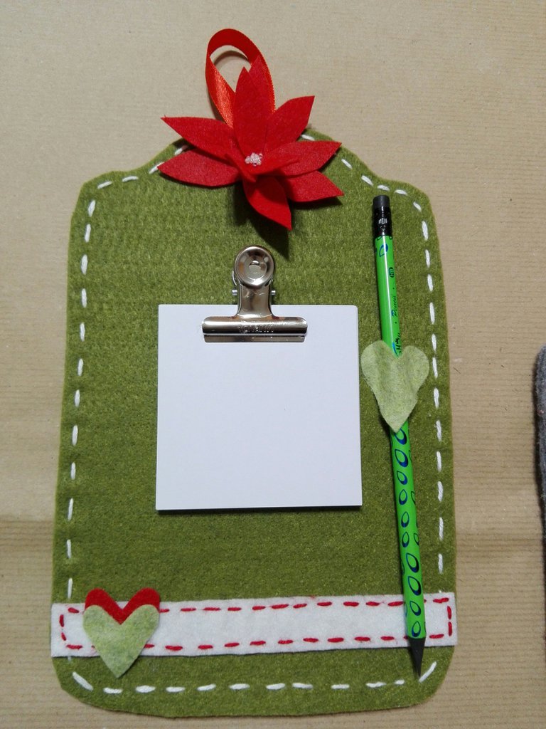 PORTA APPUNTI CON PINZA Per la casa e per te Quaderni, agende e