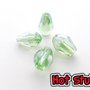 Lotto di 12 Goccia di Cristallo sfaccettato - Verde prato (12x8mm)