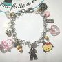 Braccialetto charms, con pendenti. Idea bambina Hello Kitty Pezzo unico. 