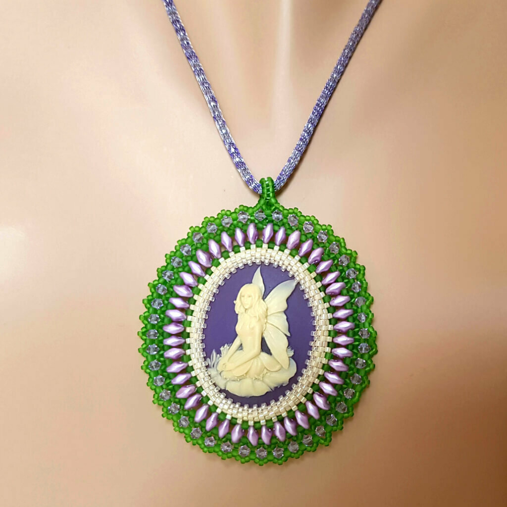 Collana con ciondolo Fata su Cammeo Viola – Linea I Cammei - Gioiel