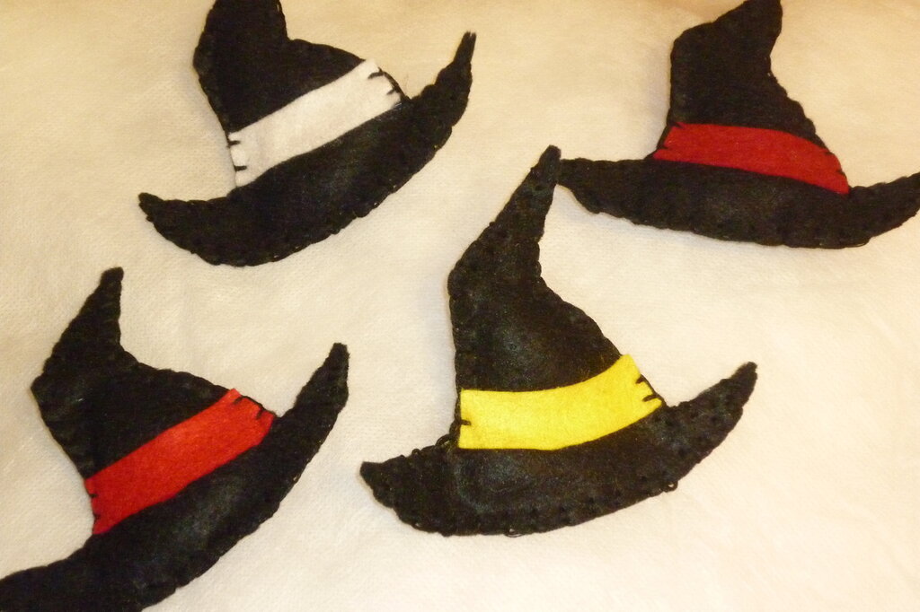 Spilla Da Cappello Eagle Claw &ndash; Artiglio Aquila Con Amo Viola