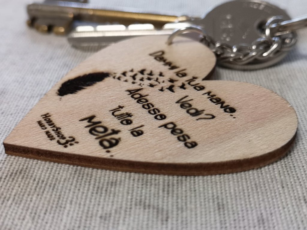 Portachiavi In Legno Inciso “Il Più Gufo Kine” – Regalo Originale Per Fisioterapista, Beige, 7,5 Cm, Artigianale