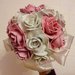 Bouquet comunione con rose bianche e rosa