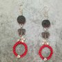 Orecchini pietra lavica nera perline cerate rosse bianche farfalle argento tibetano